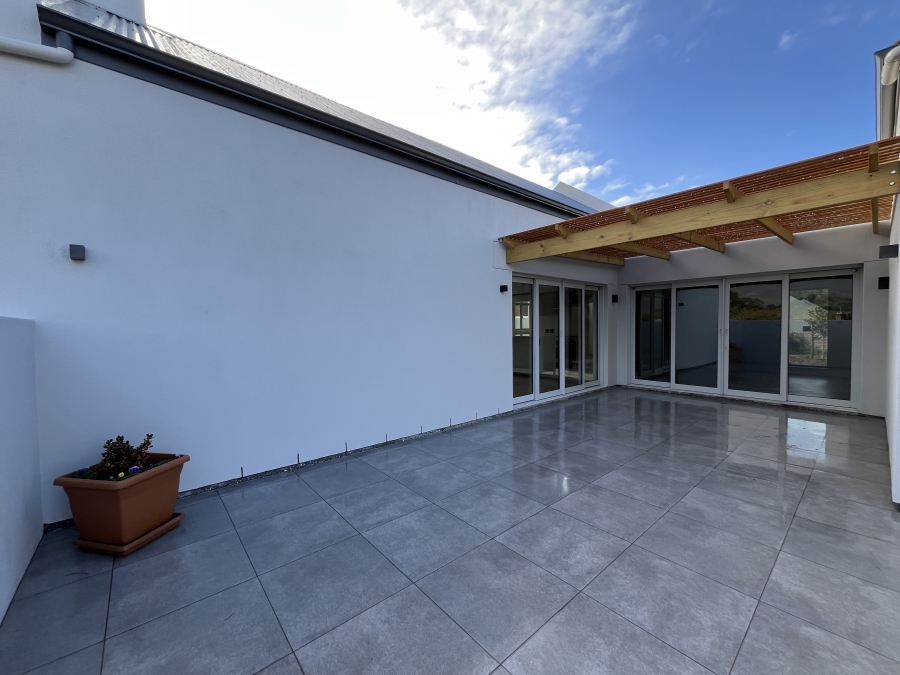 3 Bedroom Property for Sale in Maremmana Estate Western Cape